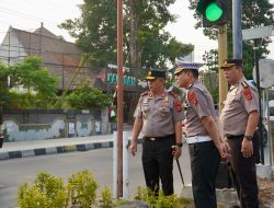 Kapolda dan Wakapolda Sulteng Turun ke Jalan Atur Lalin di Kota Palu